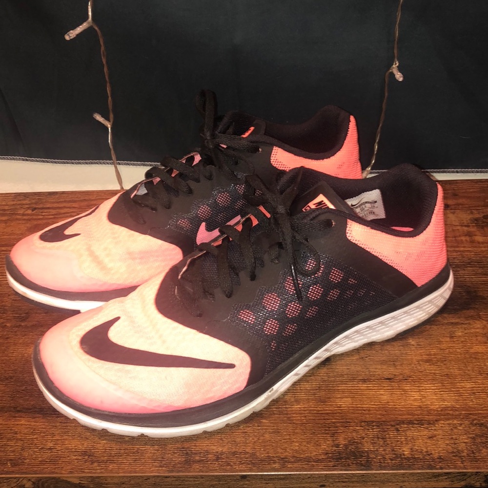 NIKE FS RUN 3 SHOES SIZE 9 HOT PINK